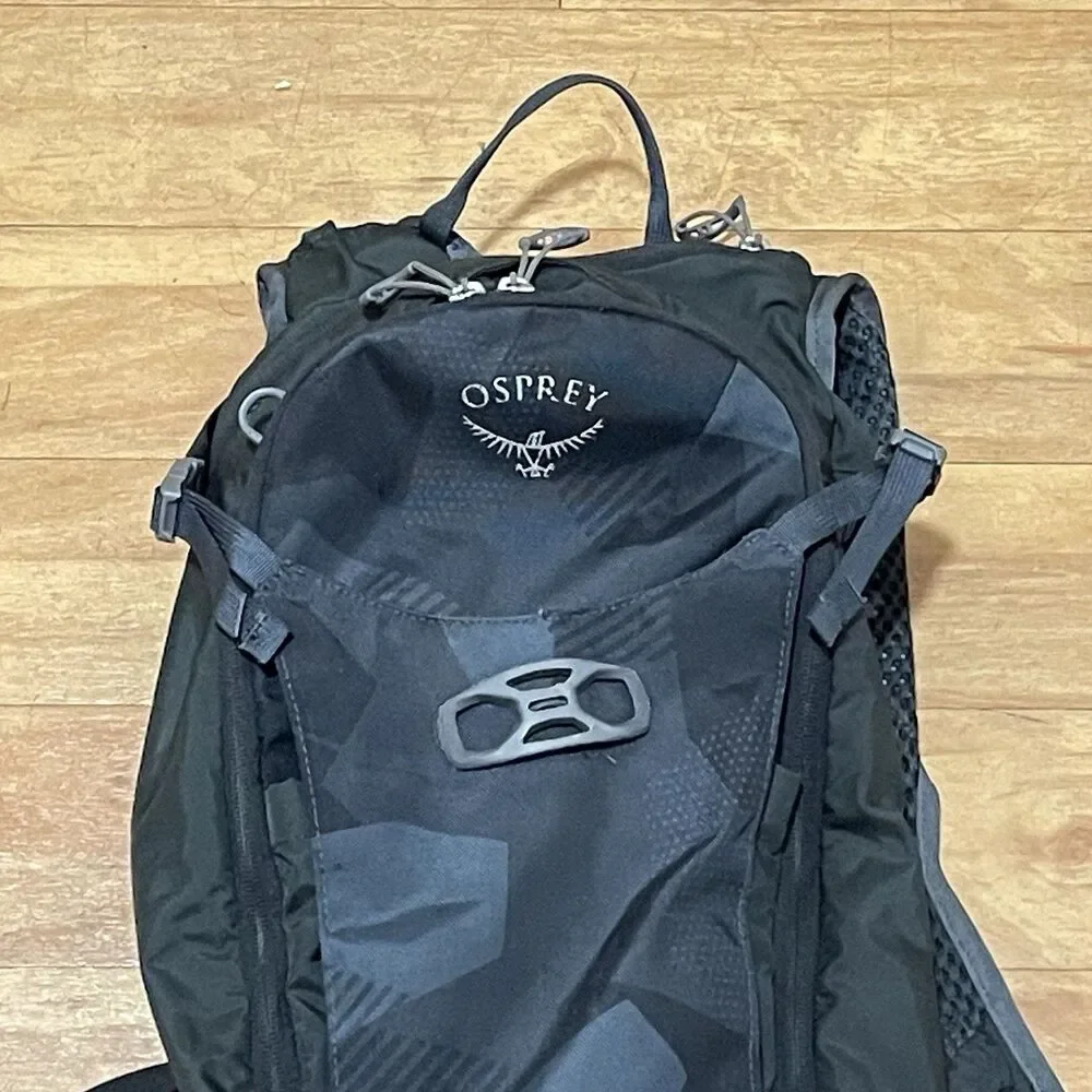 Osprey Siskin 12 Gray Cycling Hydration Backpack No Bladder/Tube